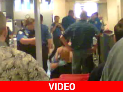 Σάλος από εξονυχιστικό έλεγχο σε μικρό παιδάκι σε αεροδρόμιο των ΗΠΑ